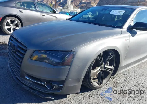 2013 Audi S8 Quattro из США, поврежденный, VIN WAUD2AFD4DN007731